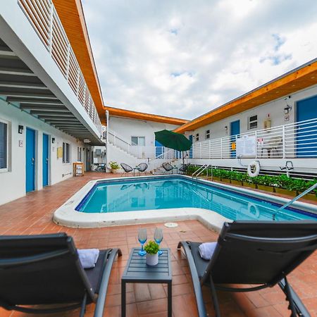 The Mariner Suites #22 - Beachfront Studio Hollywood Exterior photo